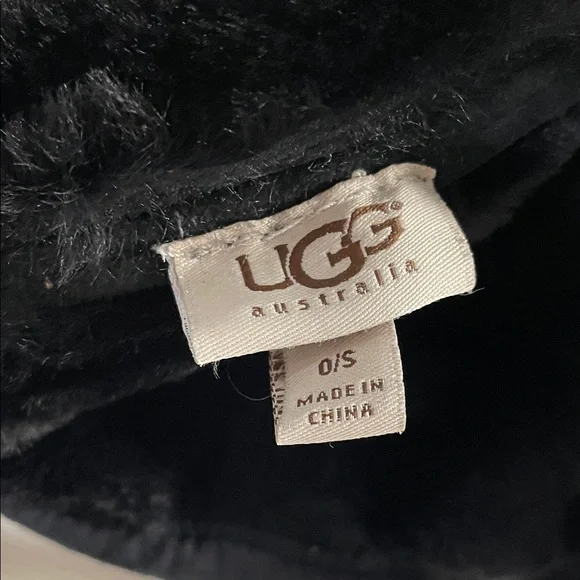 UGG Black Suede Bakers Boy Women's Hat (Shearling inside) - Picture 8 of 9
